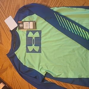 NWT boys Under Armour heatgear shirt